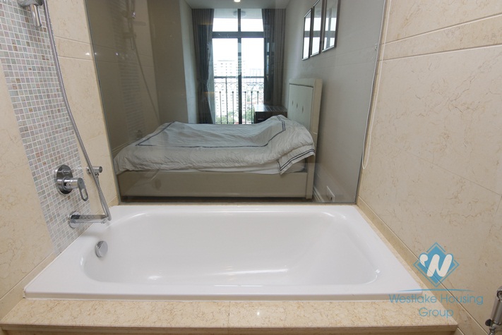 Luxury three bedrooms apartment for rent in Hoang Thanh tower, city center, Ha Noi